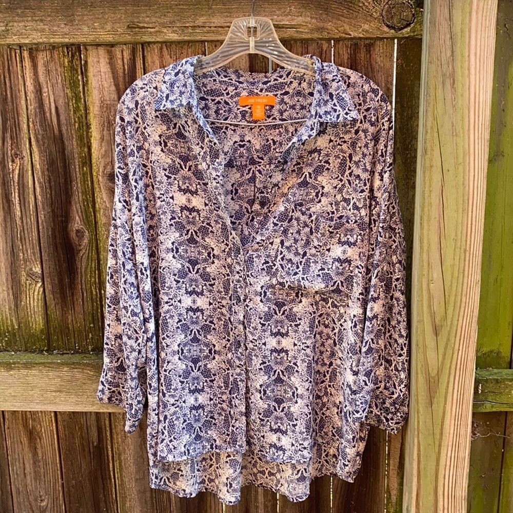 Joe Fresh button Down shirt sz. L